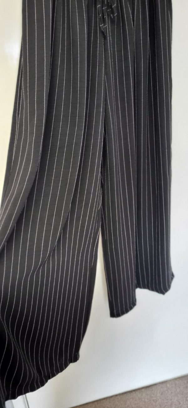 New Ladies Black Pin Stripe Wide Leg Trousers One Size fits sizes 18 20 22 24 - Image 4