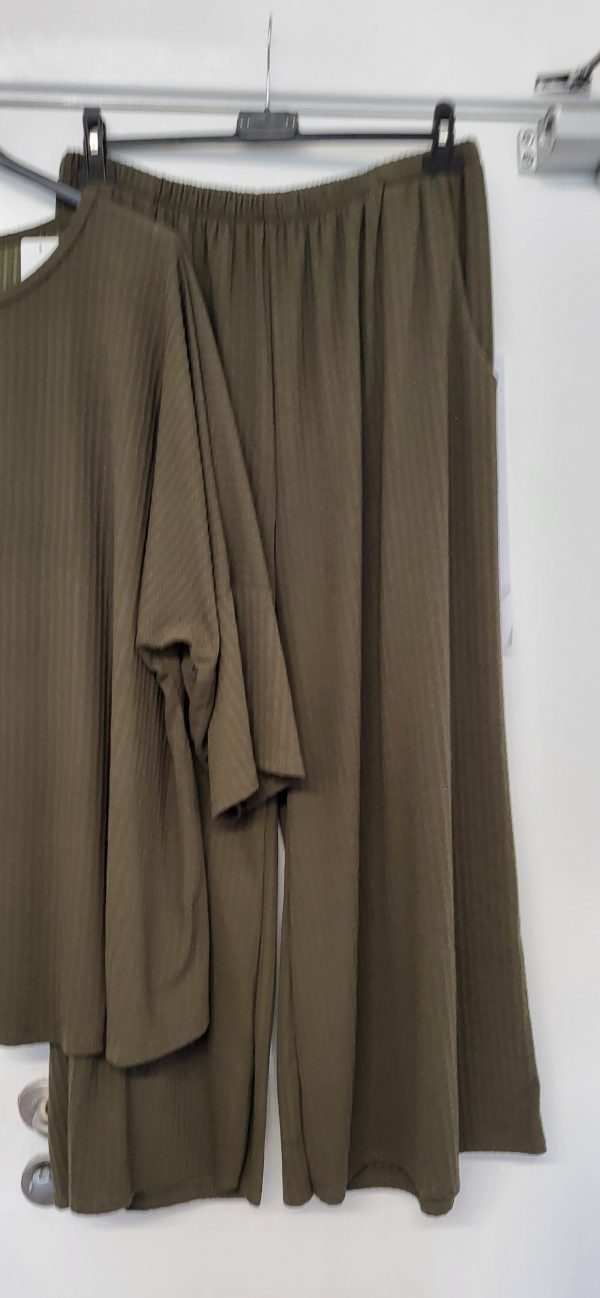 New Ladies Khaki 2 Piece Set Trousers and Top One Size fits sizes 18 20 22 - Image 3