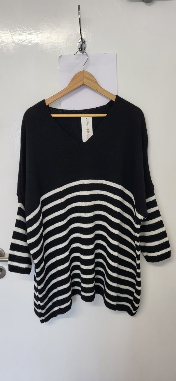 NEW Ladies Black White Stripe Jumper One Size Fits 18 20 22 24