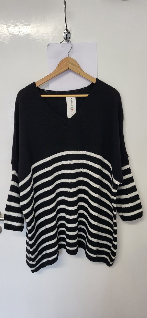 NEW Ladies Black White Stripe Jumper One Size Fits 18 20 22 24 - Image 2