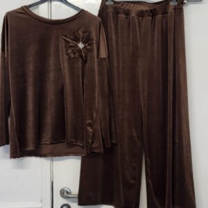 New Ladies Brown Flower Velour 2 piece set One Size fits sizes 14 16 18 20