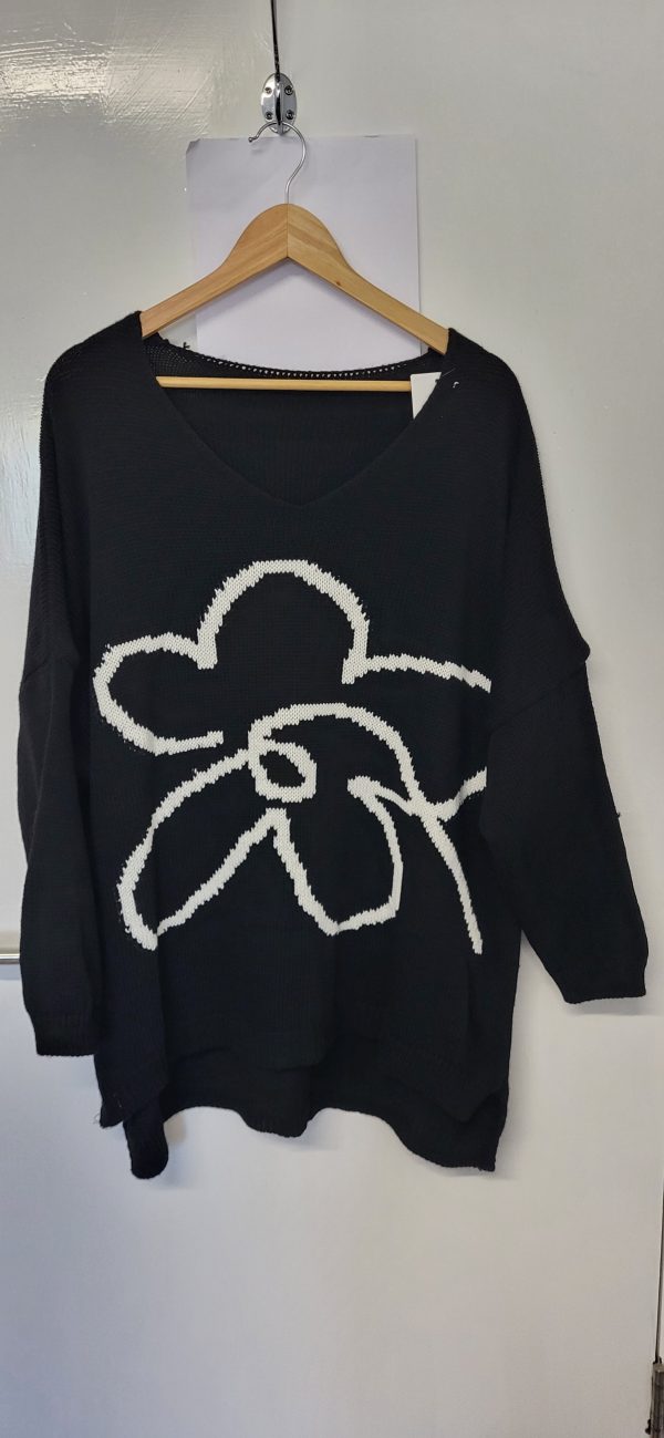 New Ladies Black Flower Jumper One Size fits sizes 18 20 22 24