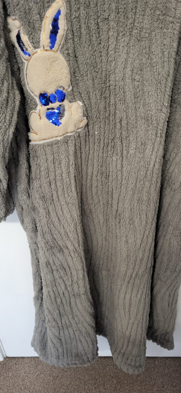 New Soft Grey Bunny Dressing Gown One Size fits sizes 18 20 22 24 - Image 5