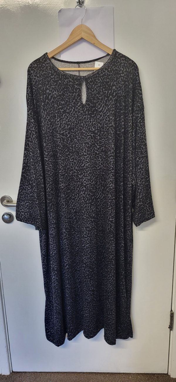 New Ladies Grey Pattern Snuggle One Size fits sizes 18 20 22 24