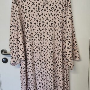 New Ladies Pink Pattern Snuggle One Size fits sizes 18 20 22 24