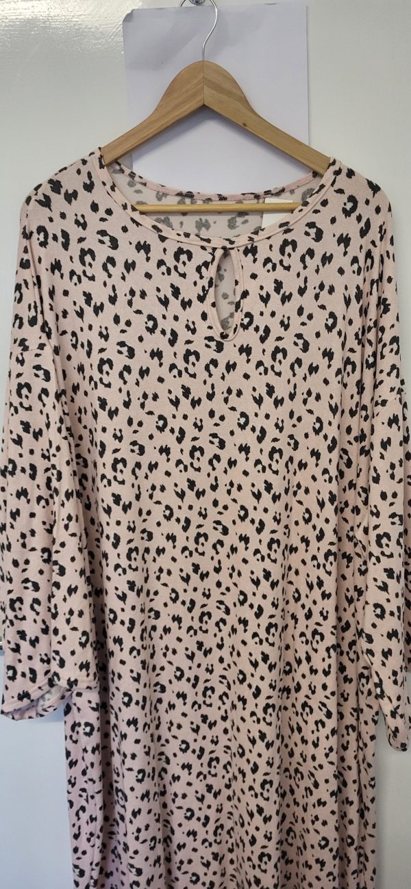 New Ladies Pink Pattern Snuggle One Size fits sizes 18 20 22 24 - Image 3