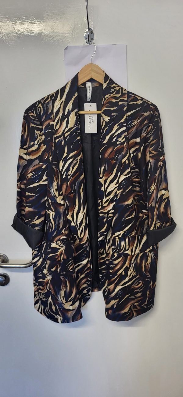 New Ladies Pattern Lined Jacket One Size fits sizes 16 18 20 22