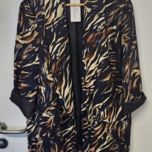 New Ladies Pattern Lined Jacket One Size fits sizes 16 18 20 22
