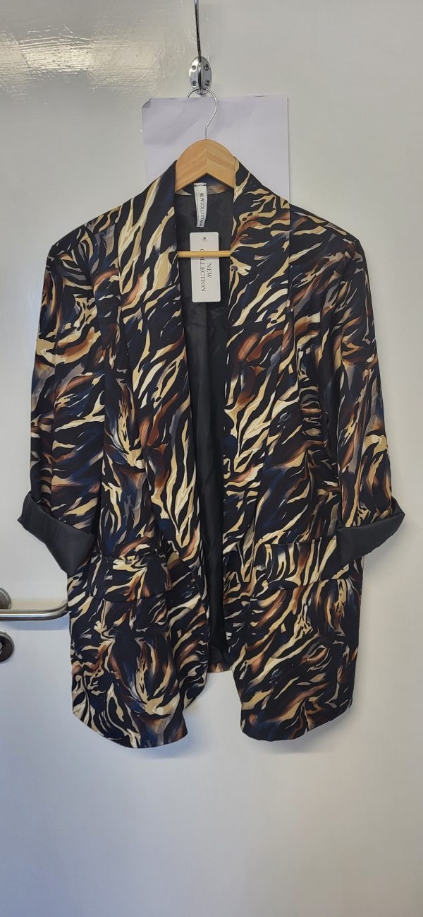 New Ladies Pattern Lined Jacket One Size fits sizes 16 18 20 22 - Image 2