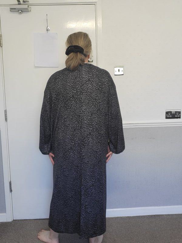 New Ladies Grey Pattern Snuggle One Size fits sizes 18 20 22 24 - Image 7