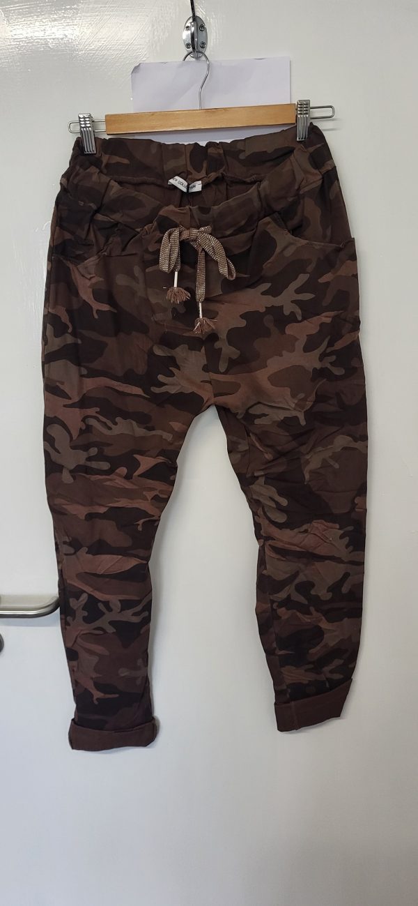 NEW Ladies Brown CAMO Stretchy Crinkle Magic Trousers One Size Fits 10 12 14 16 18 Size 1 - Image 2