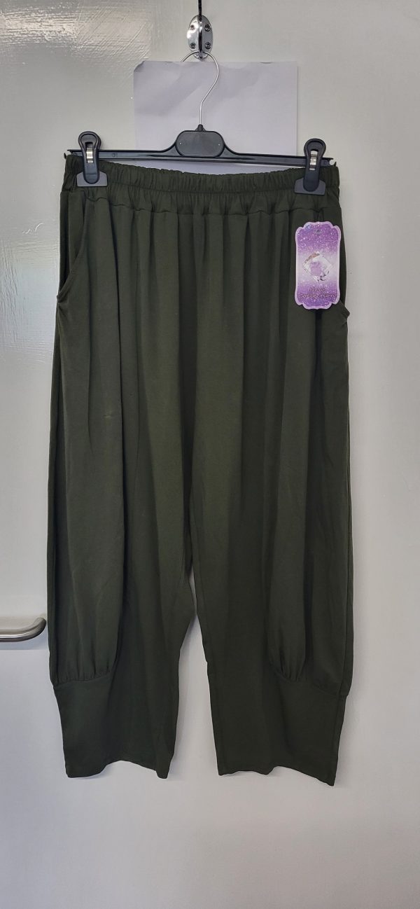 NEW Ladies Womens Khaki Green Jersey 3/4 Length cuff bottom Trousers One size fits sizes 16 18 20 22 - Image 2
