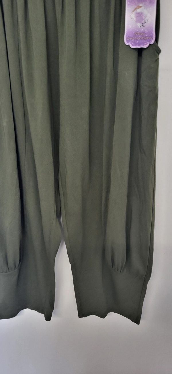 NEW Ladies Womens Khaki Green Jersey 3/4 Length cuff bottom Trousers One size fits sizes 16 18 20 22 - Image 4