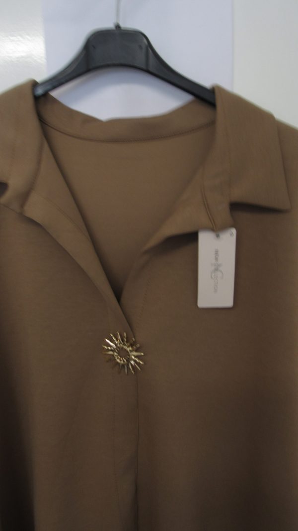 New Camel Brooch Tunic Top One Size fits sizes 18 20 22 24 - Image 2