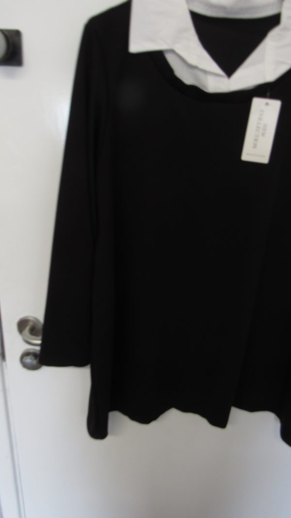 New Black with White Collar Tunic Top One Size fits sizes 18 20 22 - Image 3