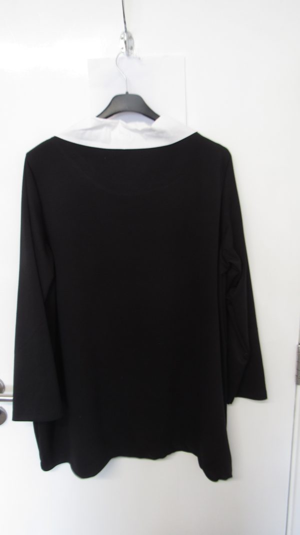 New Black with White Collar Tunic Top One Size fits sizes 18 20 22 - Image 4