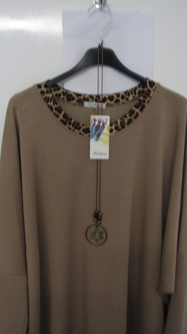 New Camel Oversized Tunic Top One Size fits sizes 20 22 24 26 - Image 2