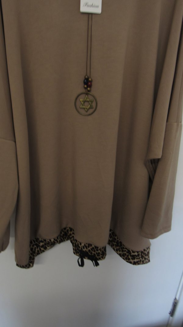 New Camel Oversized Tunic Top One Size fits sizes 20 22 24 26 - Image 3
