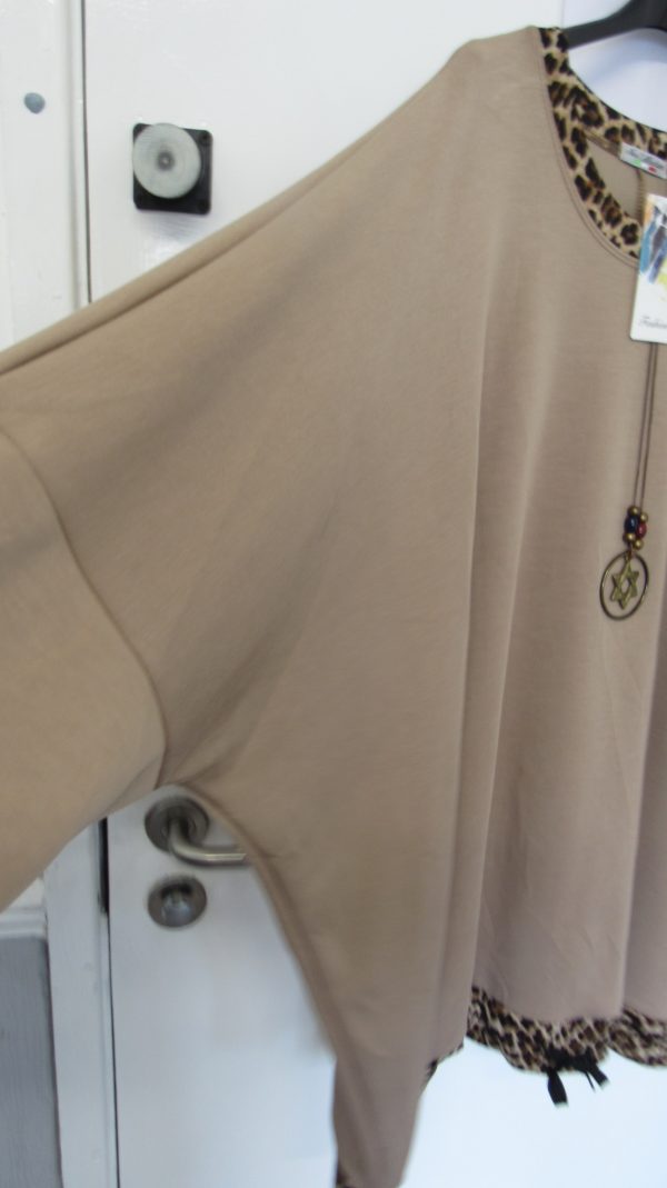 New Camel Oversized Tunic Top One Size fits sizes 20 22 24 26 - Image 4