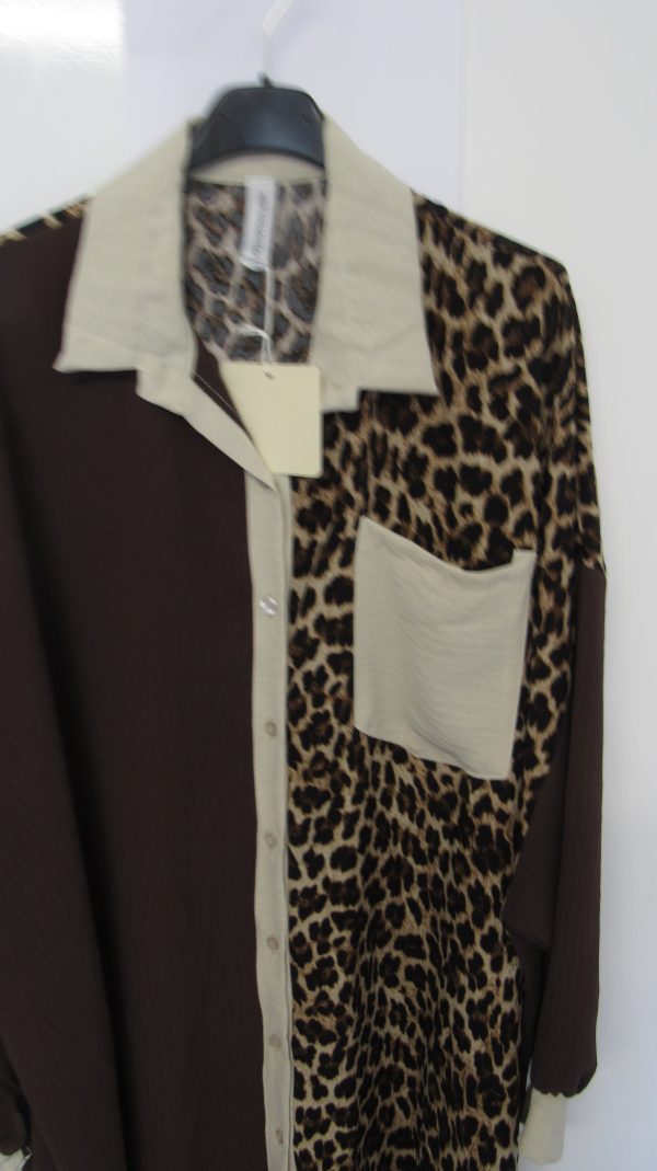 New Brown Animal Print Button Down Shirt One Size fits sizes 18 20 22 24 - Image 3
