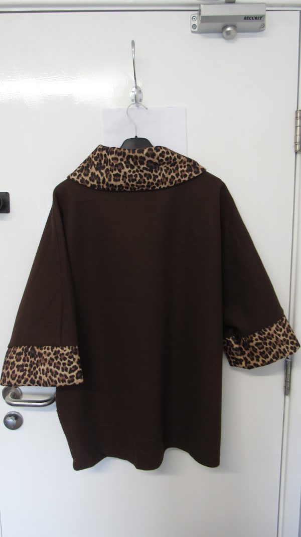 New Ladies Brown Poncho Animal Print One Size fits sizes 18 20 22 - Image 4