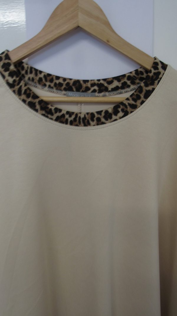 New Light Beige Oversized Tunic Top One Size fits sizes 20 22 24 26 - Image 3
