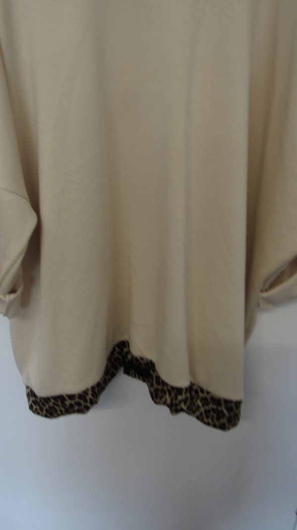 New Light Beige Oversized Tunic Top One Size fits sizes 20 22 24 26 - Image 4