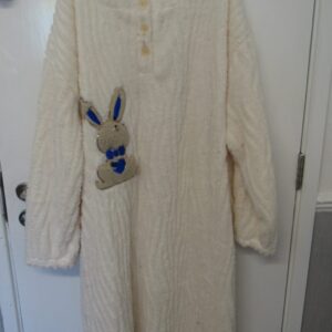 New Soft Winter White Bunny Dressing Gown One Size fits sizes 18 20 22 24
