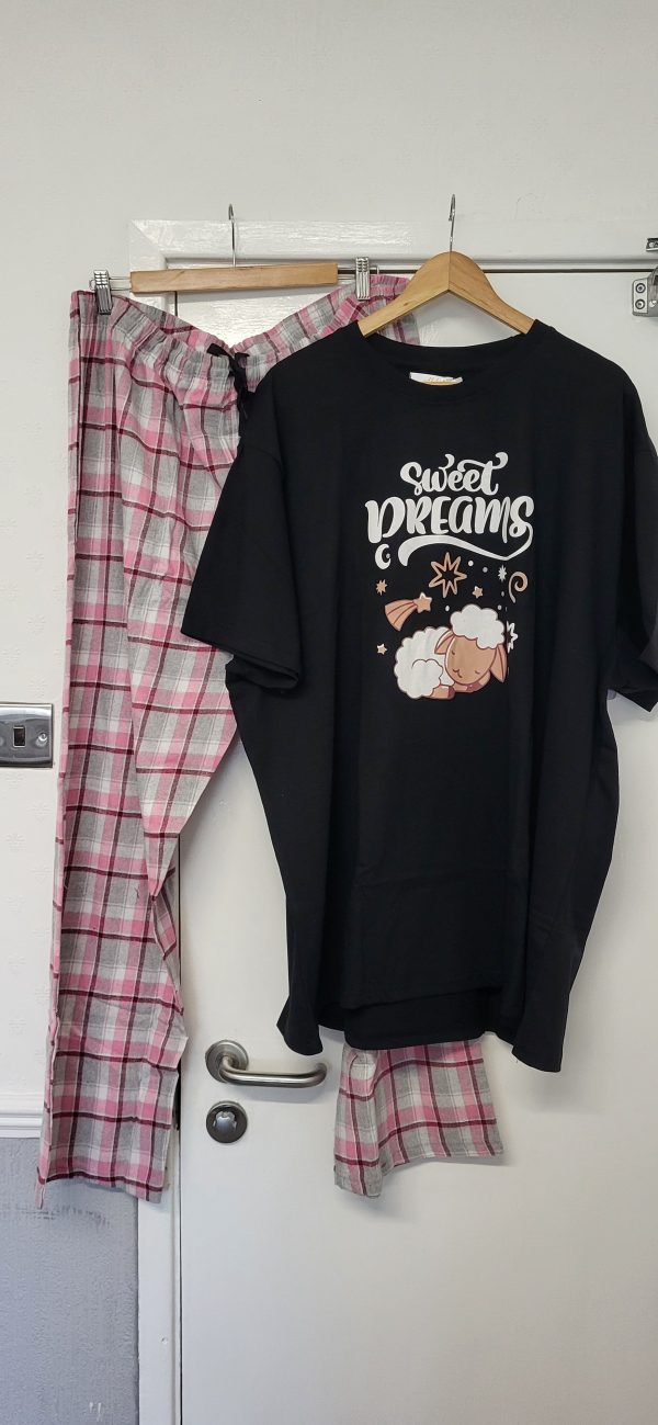 New Ladies Pyjamas Size 14 to 20 - Image 2