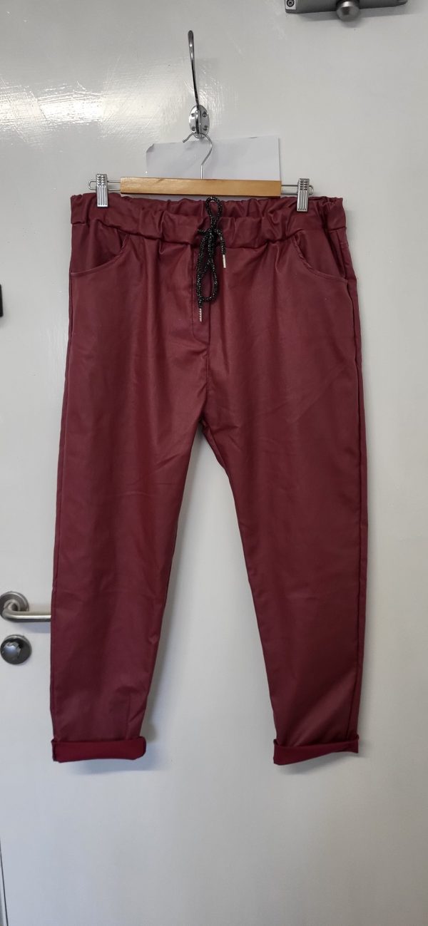 New Ladies Coated Trousers Roll Up One Size fits sizes 18 20 Size 2