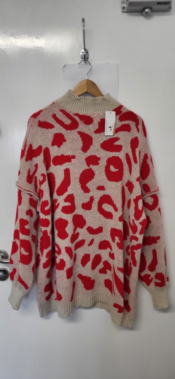 New Ladies Red and Beige Leopard Print Long Jumper One Size fits sizes 18 20 22 24 - Image 2