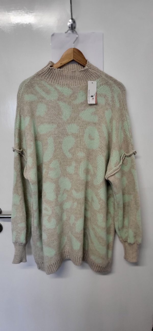 New Ladies Mint Green and Beige Leopard Print Long Jumper One Size fits sizes 18 20 22 24 - Image 2