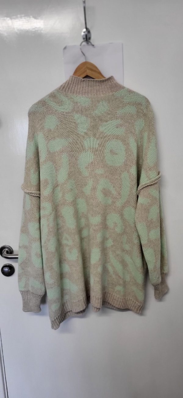 New Ladies Mint Green and Beige Leopard Print Long Jumper One Size fits sizes 18 20 22 24 - Image 5