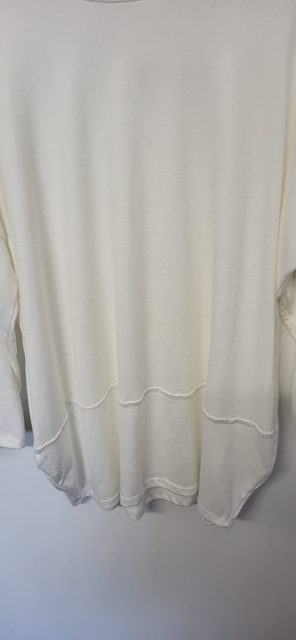New Ladies Winter White Edged with Silver Jumper One Size fits sizes 18 20 22 - Image 4