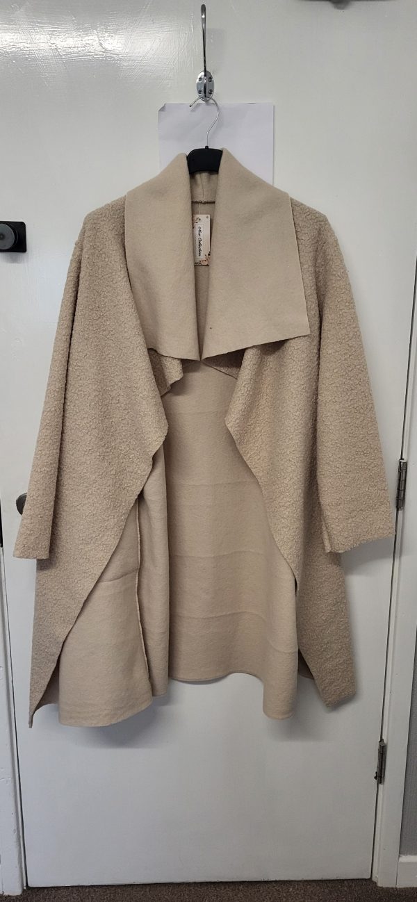 NEW Ladies Beige Wrap Coat One Size fits sizes 16 18 20 22 - Image 5