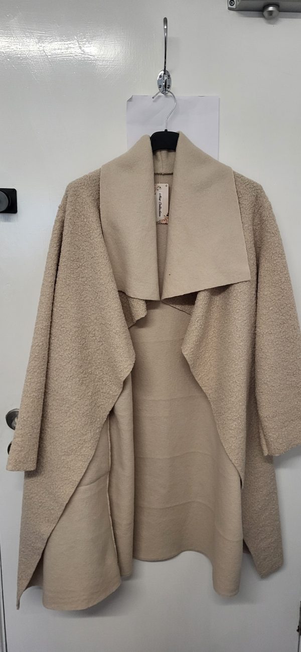 NEW Ladies Beige Wrap Coat One Size fits sizes 16 18 20 22 - Image 6