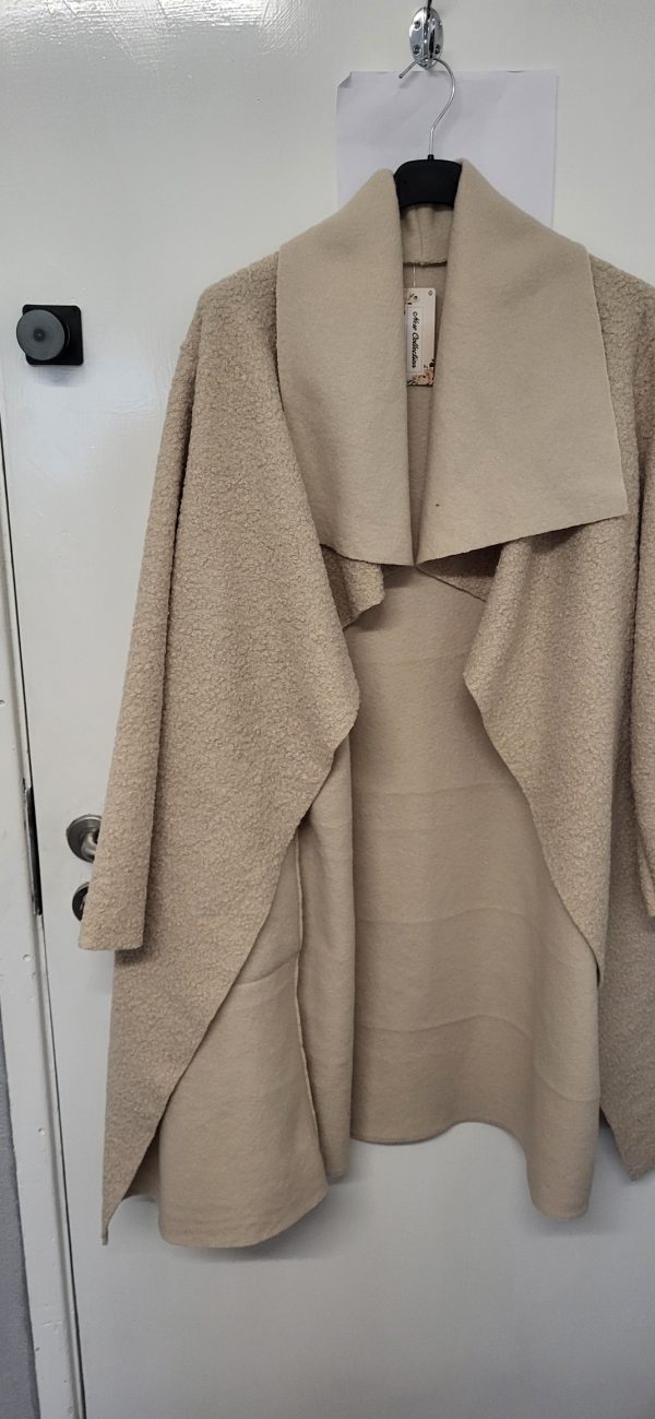 NEW Ladies Beige Wrap Coat One Size fits sizes 16 18 20 22 - Image 7