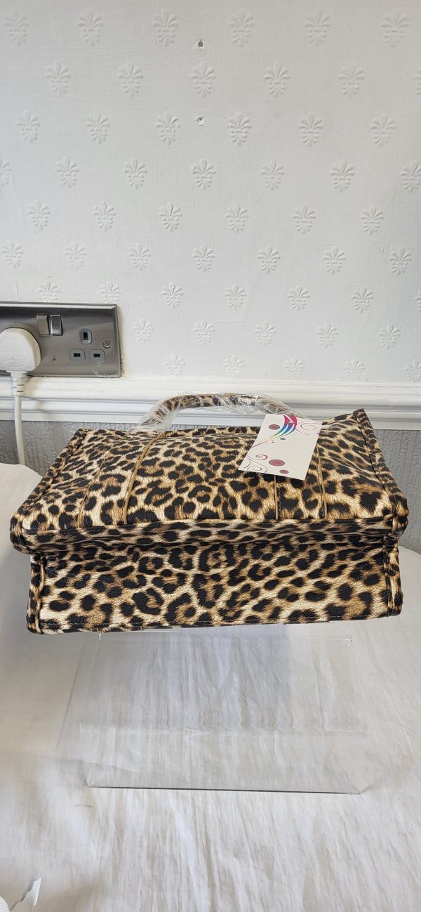 Small Tote Bag Light Brown - Image 7