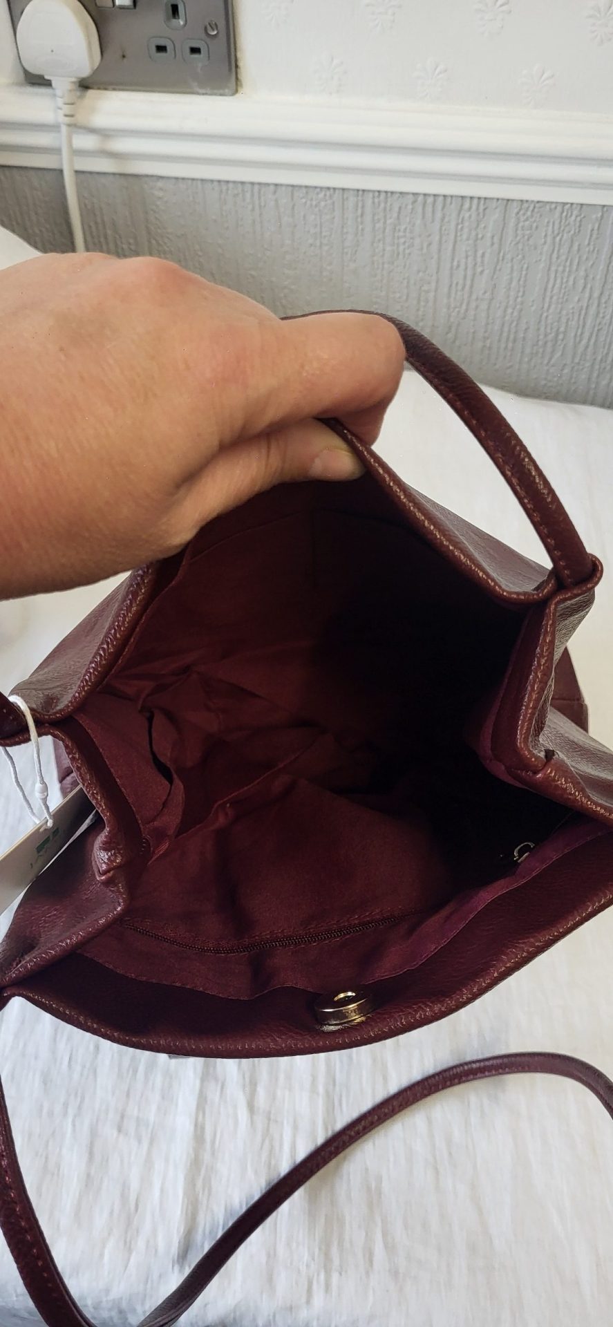 Shoulder Bag Burgundy - Image 8