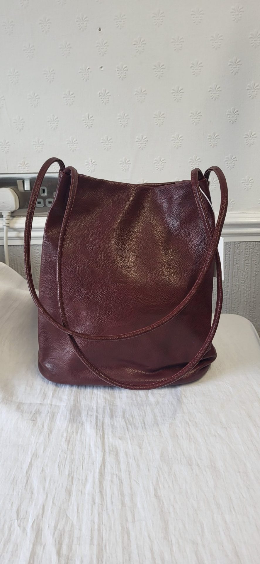 Shoulder Bag Burgundy - Image 2