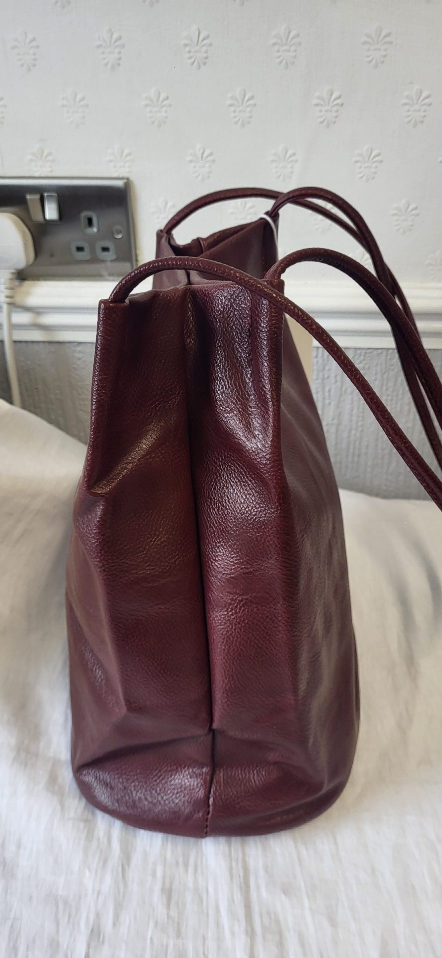 Shoulder Bag Burgundy - Image 3