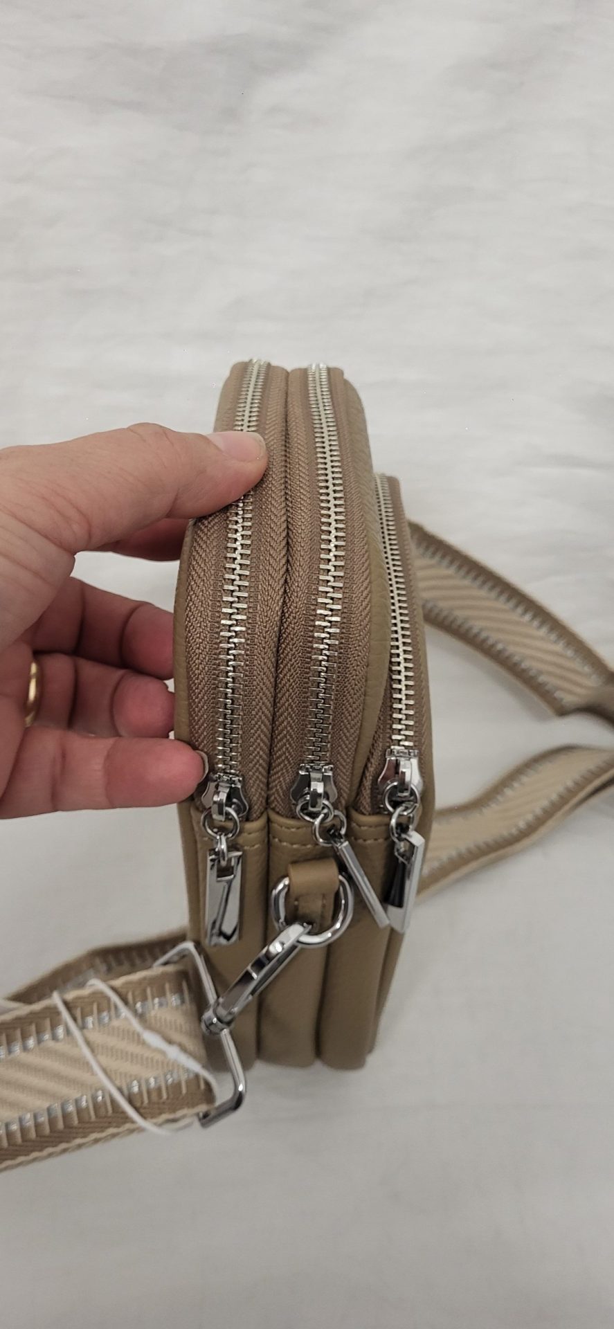 Beige Crossbody bag NON RETURNABLE - Image 3