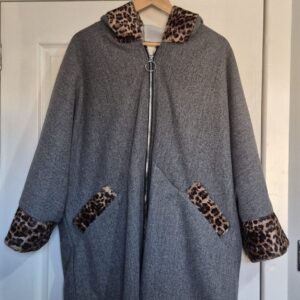 New Ladies Grey Zip up Jacket One Size fits sizes 16 18 20 22