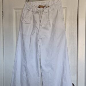 New Ladies White Wide Leg Stretchy Magic Trousers One Size fits sizes 18-22 Size 2