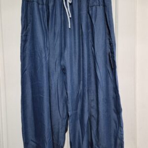 New Ladies Dark Blue Trousers One Size fits sizes18 20 22 24 NON RETURNABLE