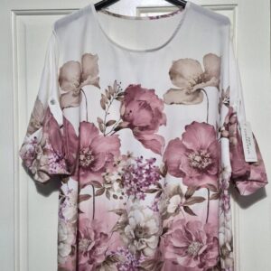 New Ladies Pink Floral Top One Size fits sizes 18 20 22 Non Returnable