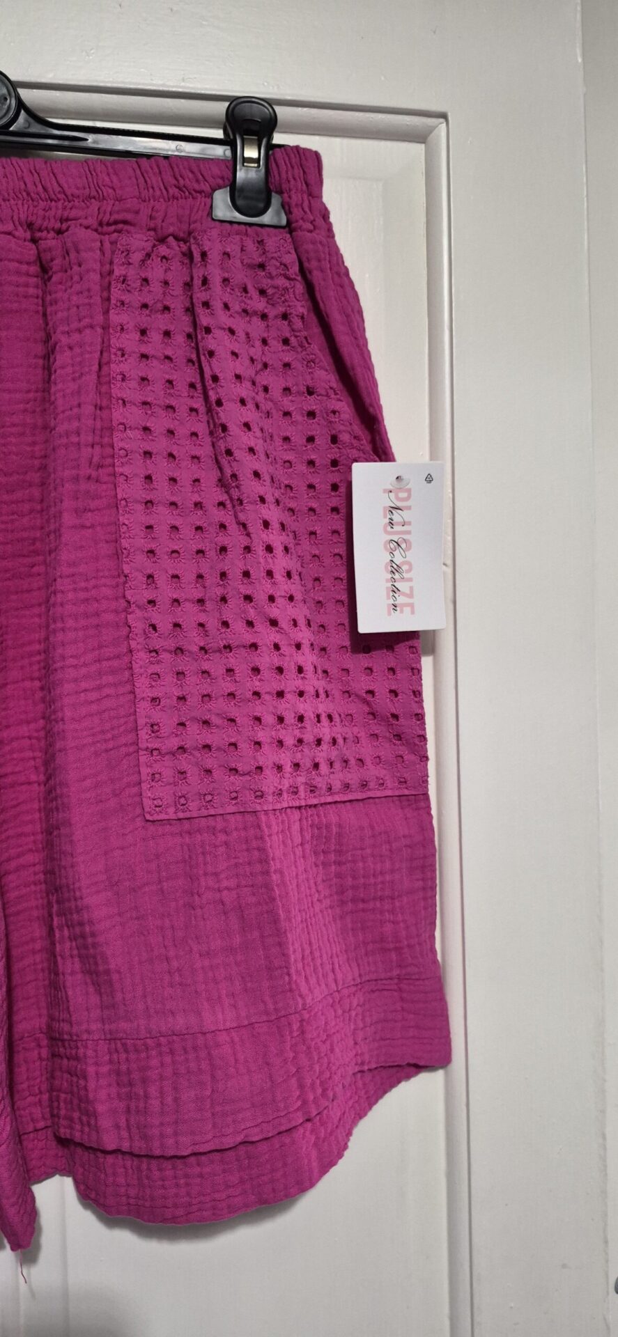 Lovely Cerise Pink Pattern Pocket Shorts One Size fits sizes 16-22 - Image 6