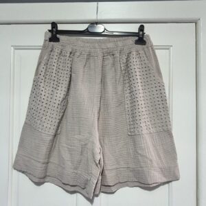 Lovely Beige Pattern Pocket Shorts One Size fits sizes 16-22