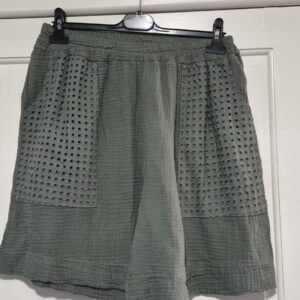 Lovely Green Pattern Pocket Shorts One Size fits sizes 16-22