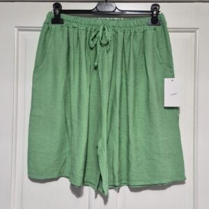 Lovely Plain Green Pocket Shorts One Size fits sizes 16-22